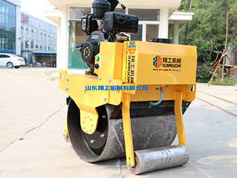 翔工小型壓路機(jī)：小身材，大力量