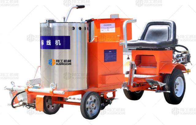 熱熔劃線機(jī)配置助力車，高施工高標(biāo)線質(zhì)量