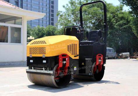 壓路機(jī)型號(hào)多？根據(jù)工程量選擇準(zhǔn)沒(méi)錯(cuò)